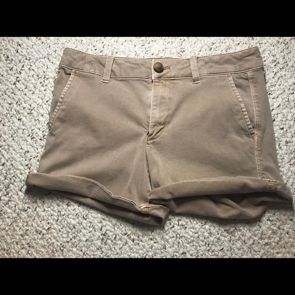 American Eagle Midi Khaki Shorts
